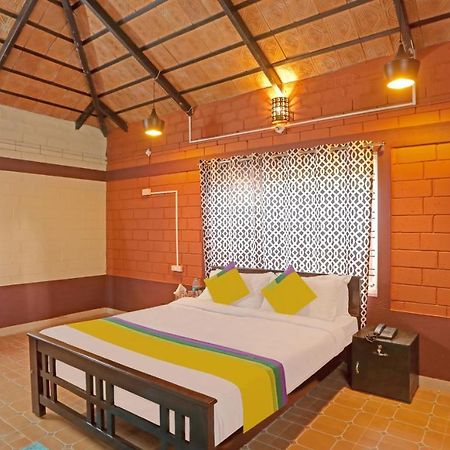 Hotel Allaranda Homestay Мадікері Екстер'єр фото