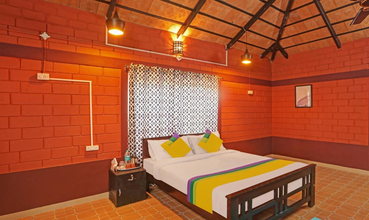 Hotel Allaranda Homestay Мадікері Екстер'єр фото