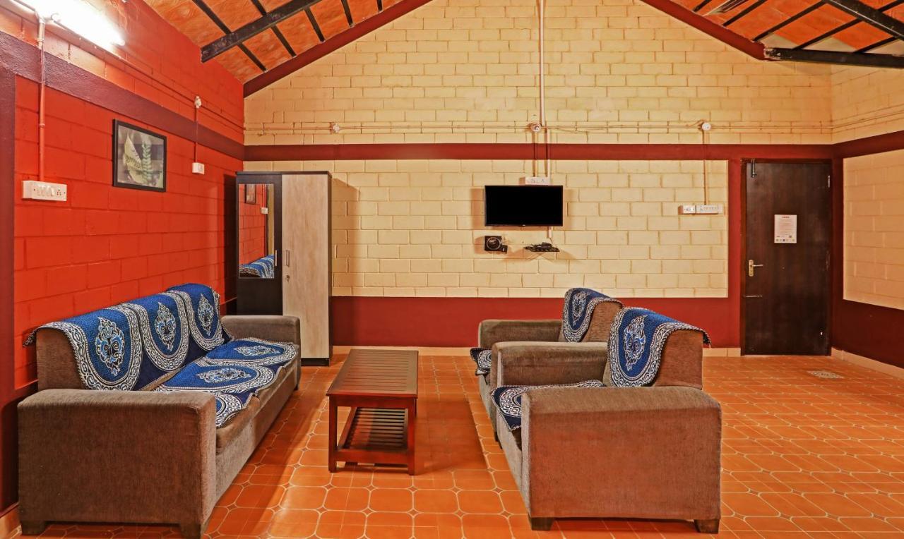 Hotel Allaranda Homestay Мадікері Екстер'єр фото