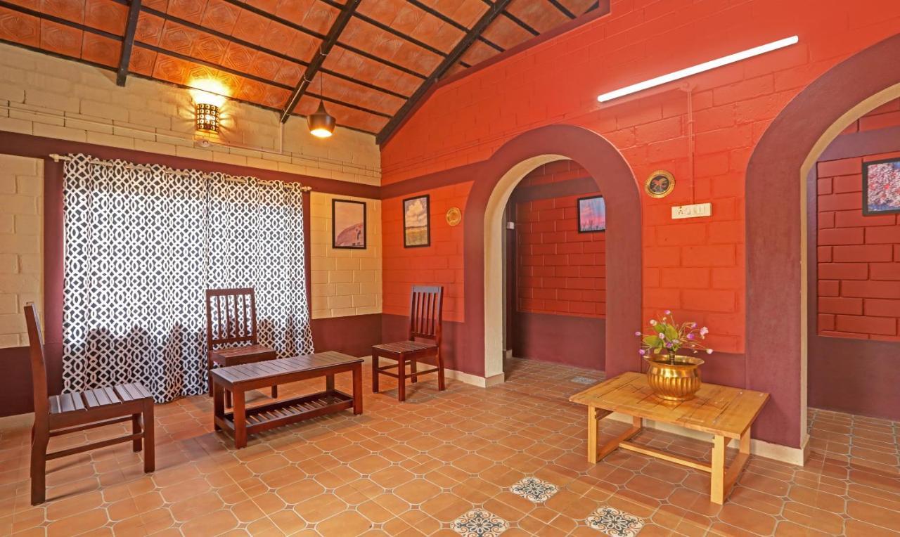 Hotel Allaranda Homestay Мадікері Екстер'єр фото