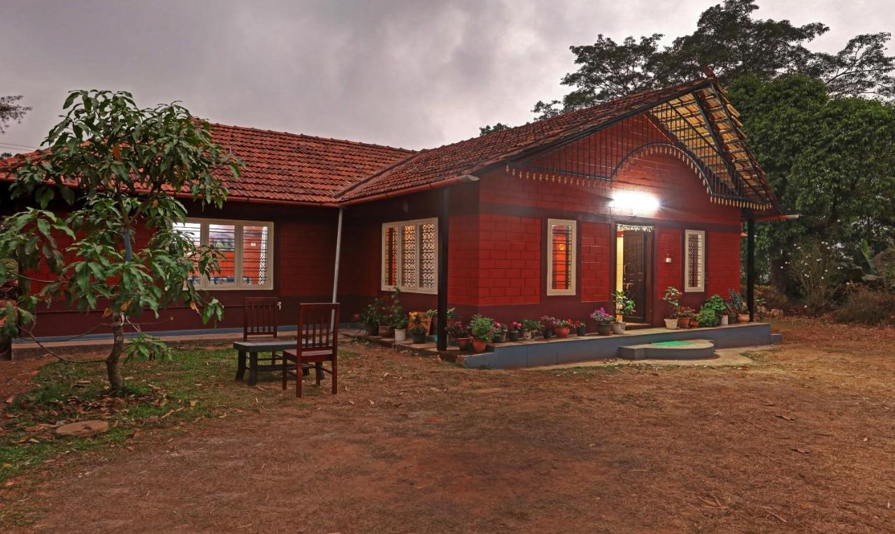 Hotel Allaranda Homestay Мадікері Екстер'єр фото